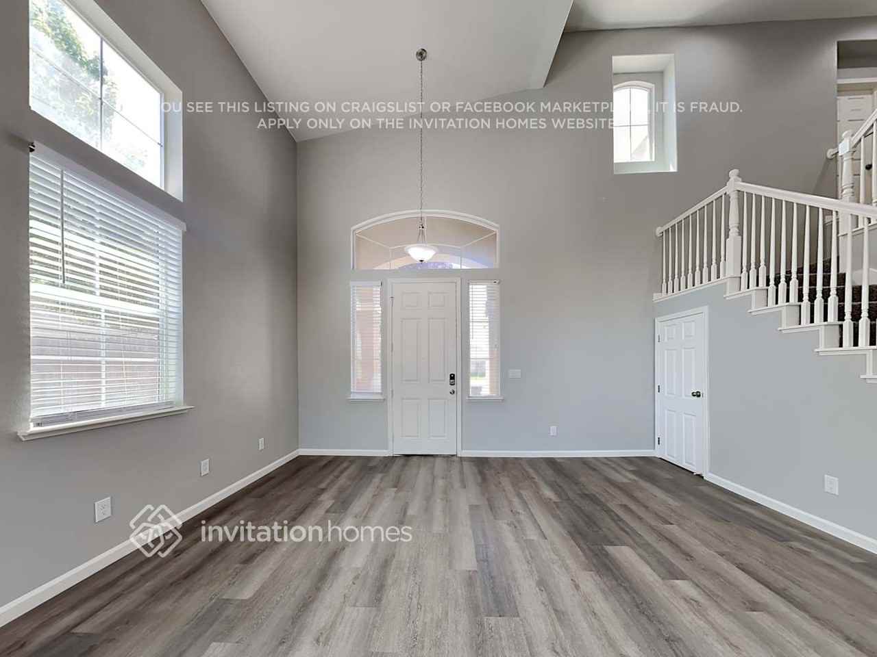 9020 Mosely Ct - Photo 4 of 20