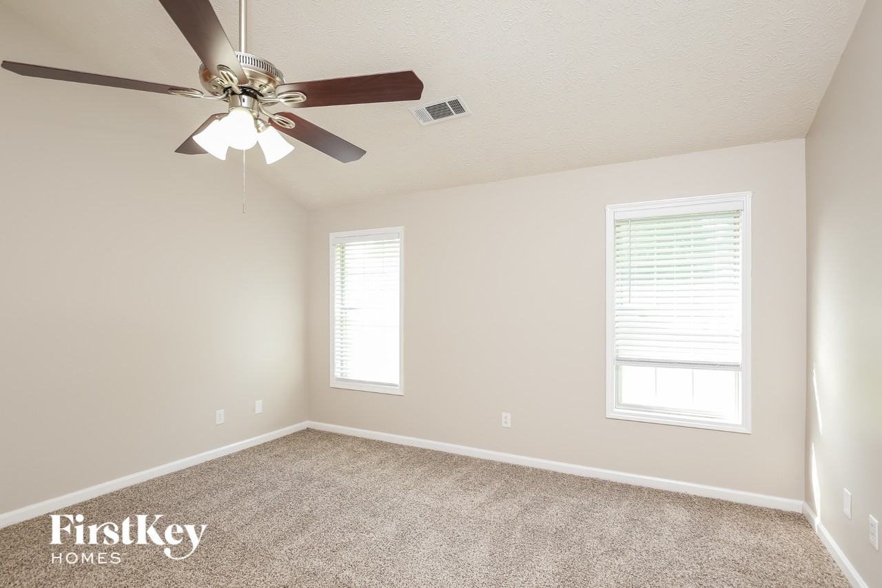 1500 Summer Lake Ter - Photo 7 of 15