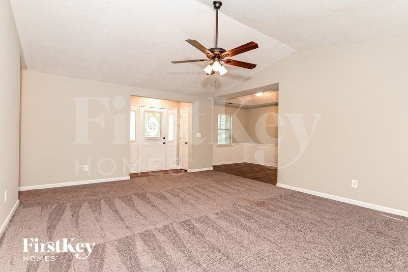 130 Dunwick Ln - Photo 3 of 15