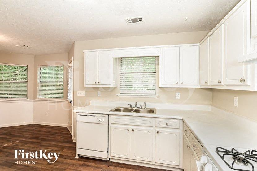 130 Dunwick Ln - Photo 5 of 15