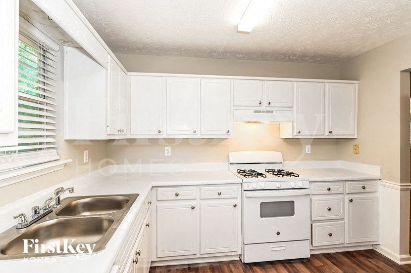 130 Dunwick Ln - Photo 6 of 15