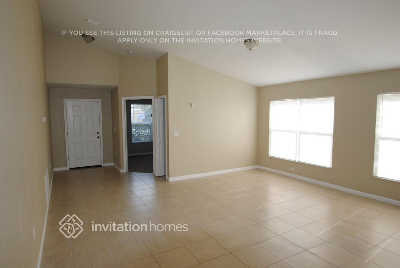 2875 Spring Heather Pl - Photo 2 of 11