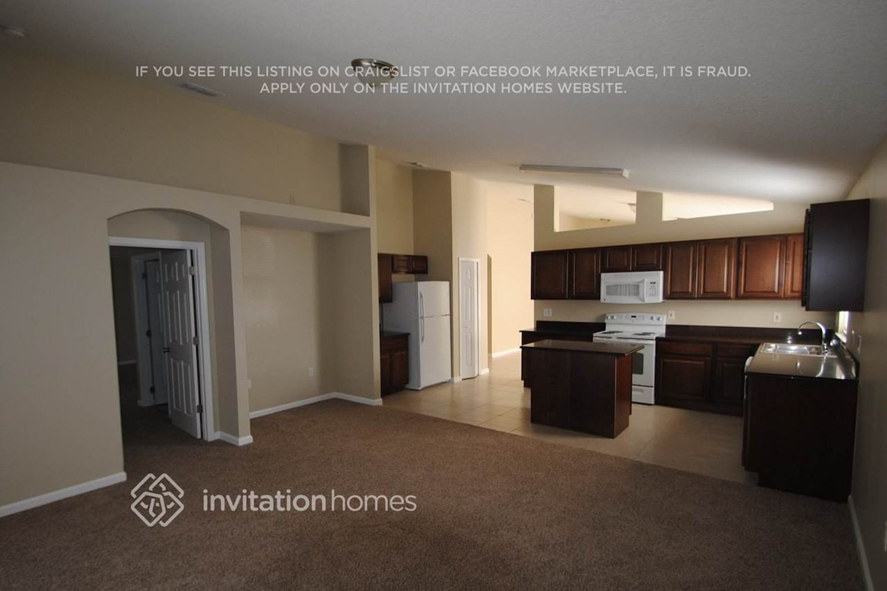 2875 Spring Heather Pl - Photo 3 of 11