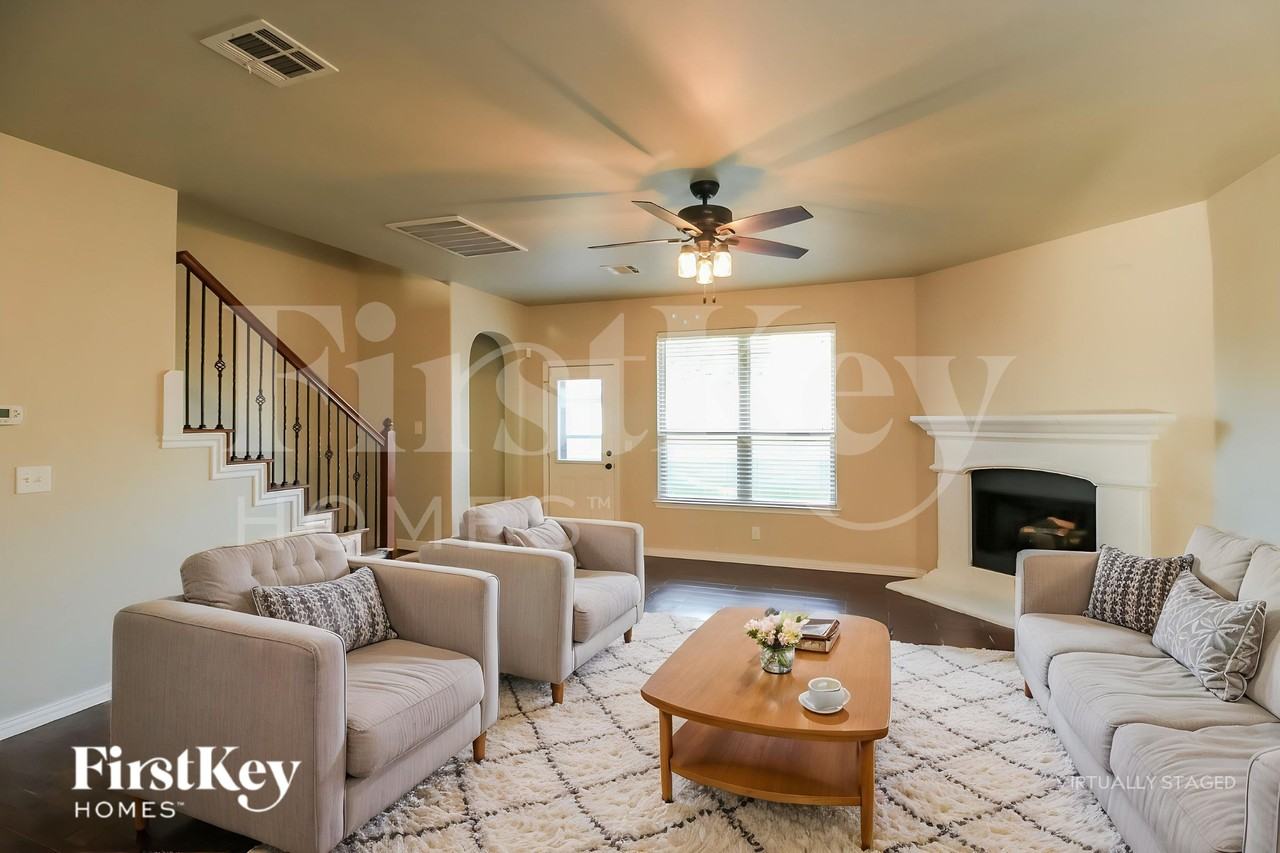 9708 Allie Hope Ln - Photo 4 of 18