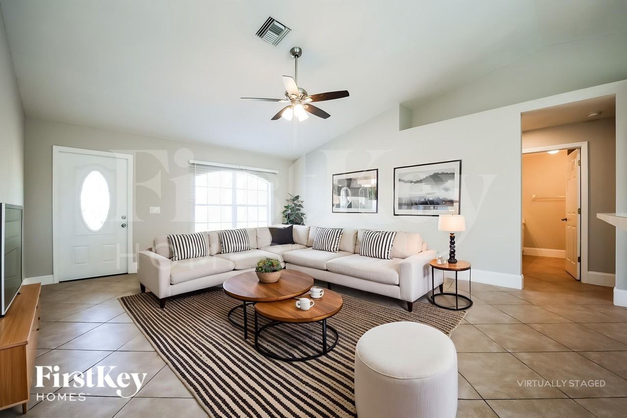 1822 Nw Embers Ter - Photo 3 of 18