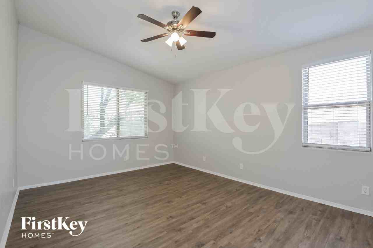 5502 W Red Rock Ridge St - Photo 7 of 15