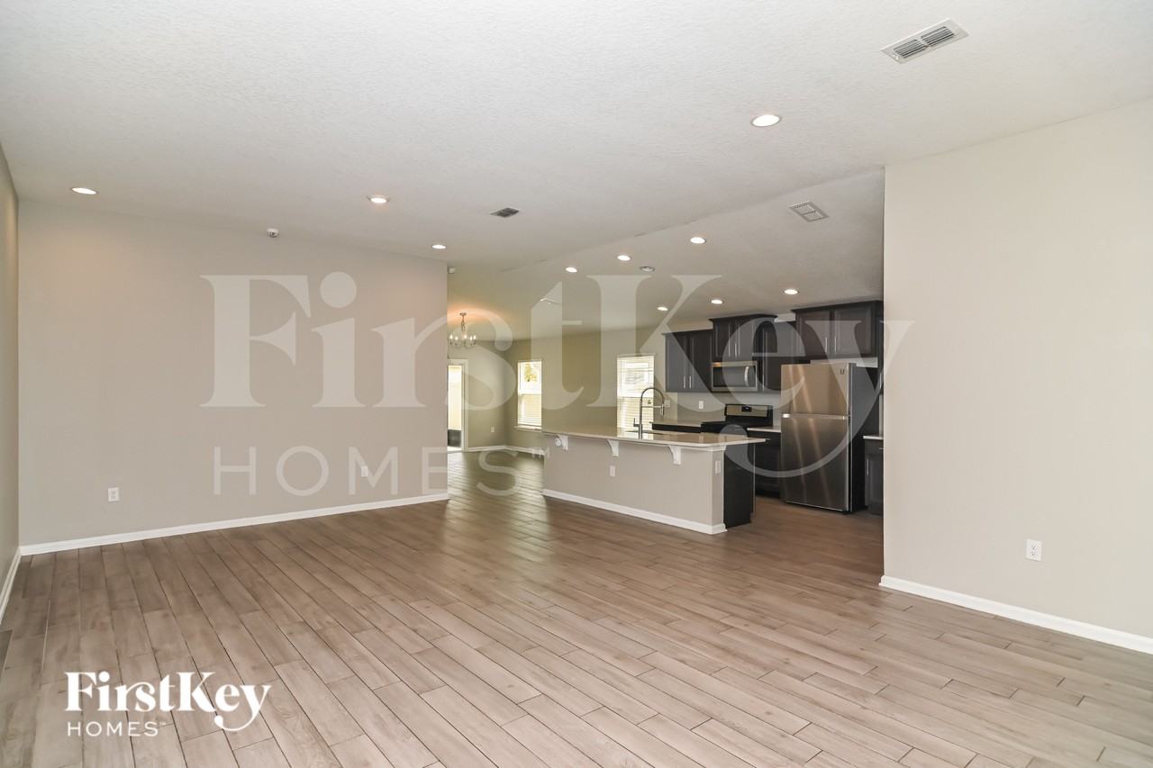 82783 Belvoir Ct - Photo 2 of 19