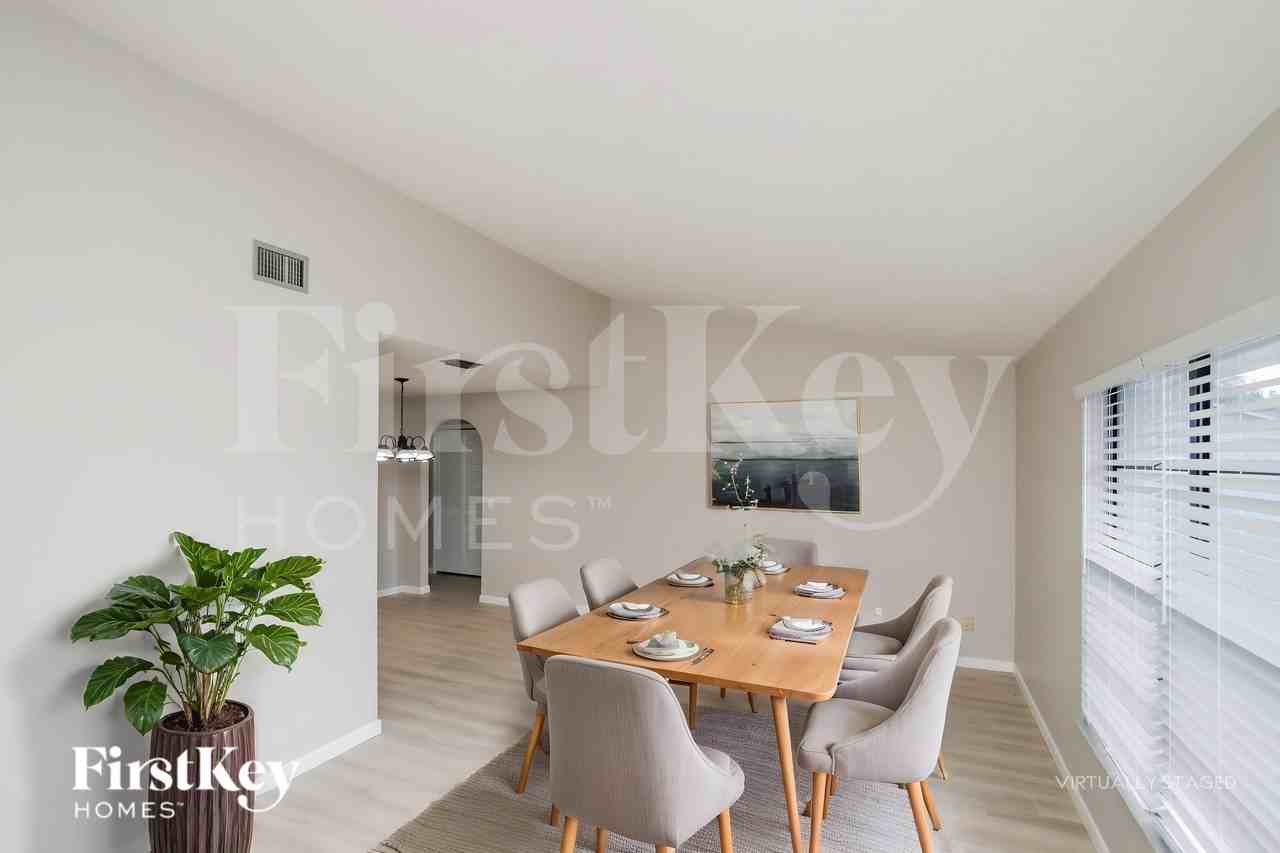 1377 Prum Ave Nw - Photo 6 of 19