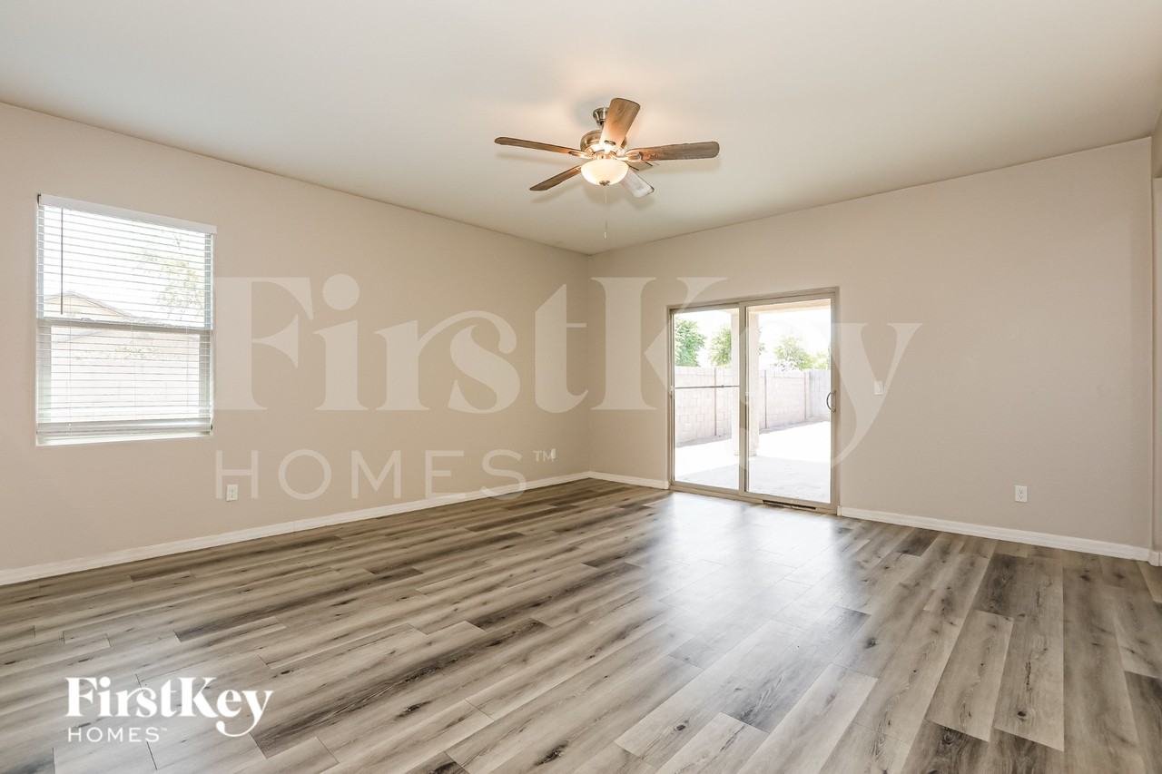 13311 E Tumbleweed Ln - Photo 2 of 19