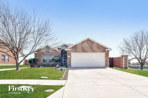 featured image of 716 Austin Ln