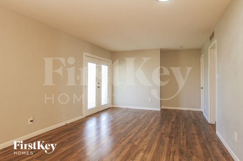 3602 W North Ln - Photo 2 of 16