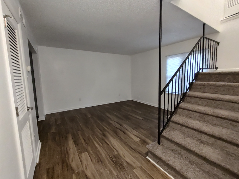 5007 Lundy Dr - Photo 3 of 9