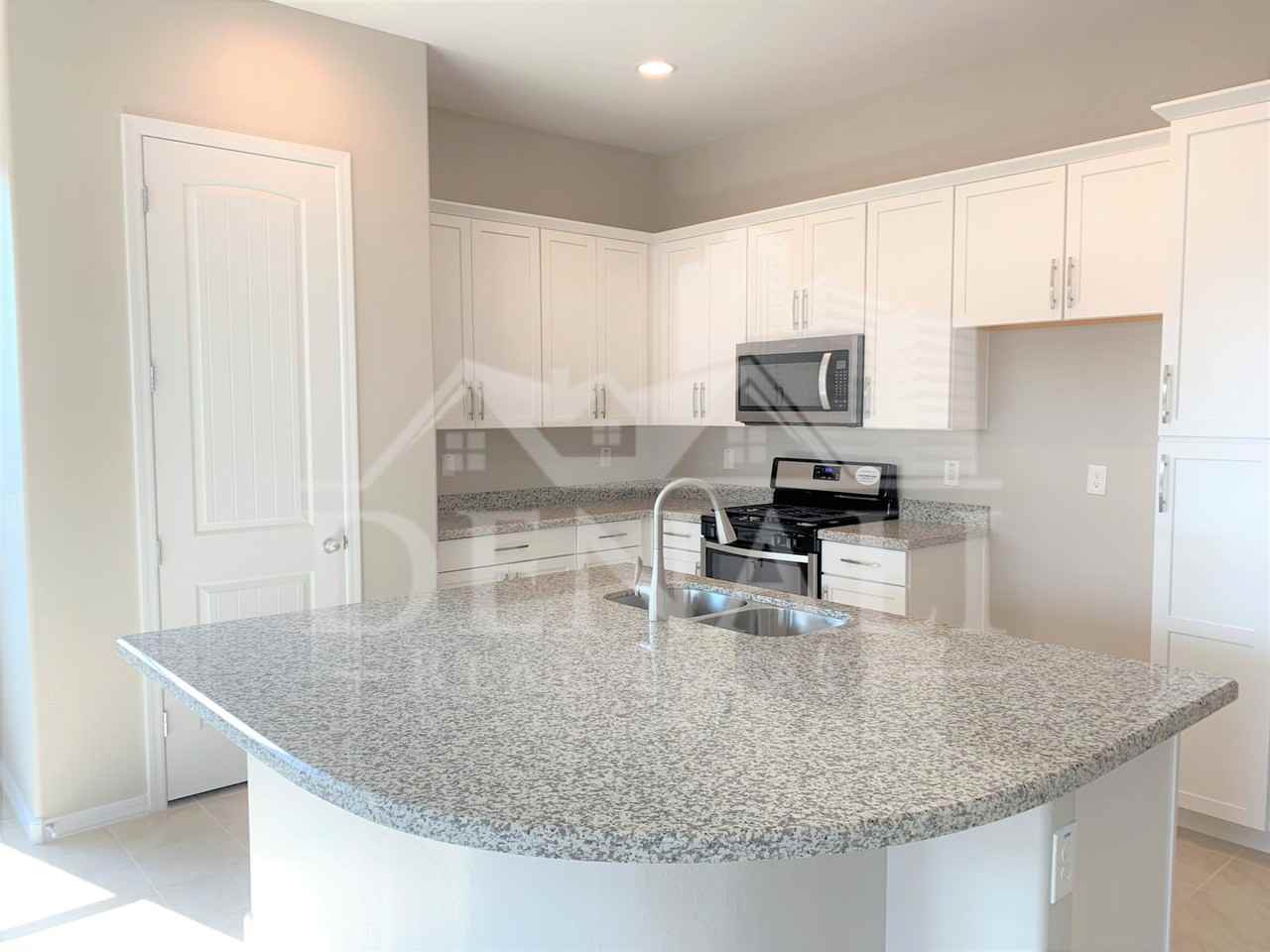 14351 W Georgia Dr - Photo 2 of 39