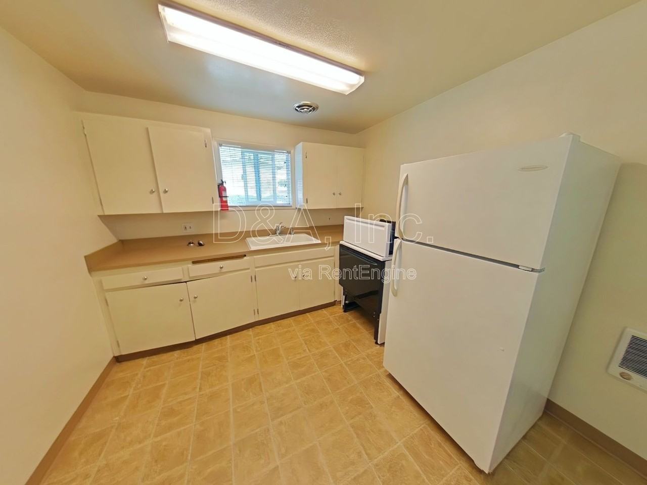 960 Nw Cleveland Ave #1 - Photo 5 of 10