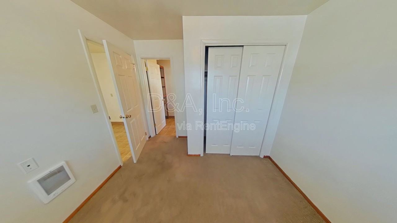 960 Nw Cleveland Ave #1 - Photo 6 of 10
