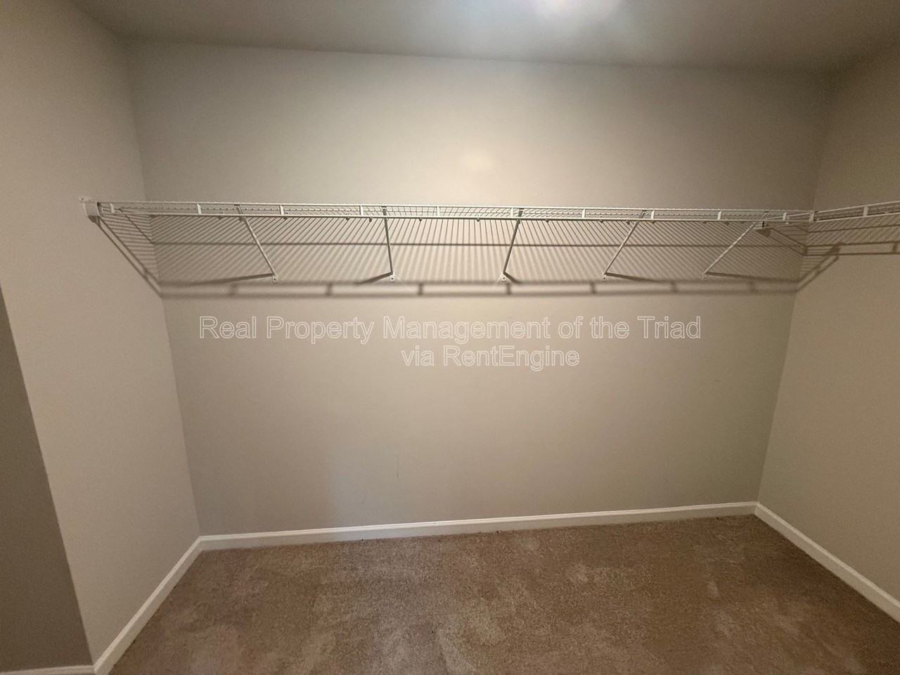 2457 Dukes Hollow Ct - Photo 6 of 19