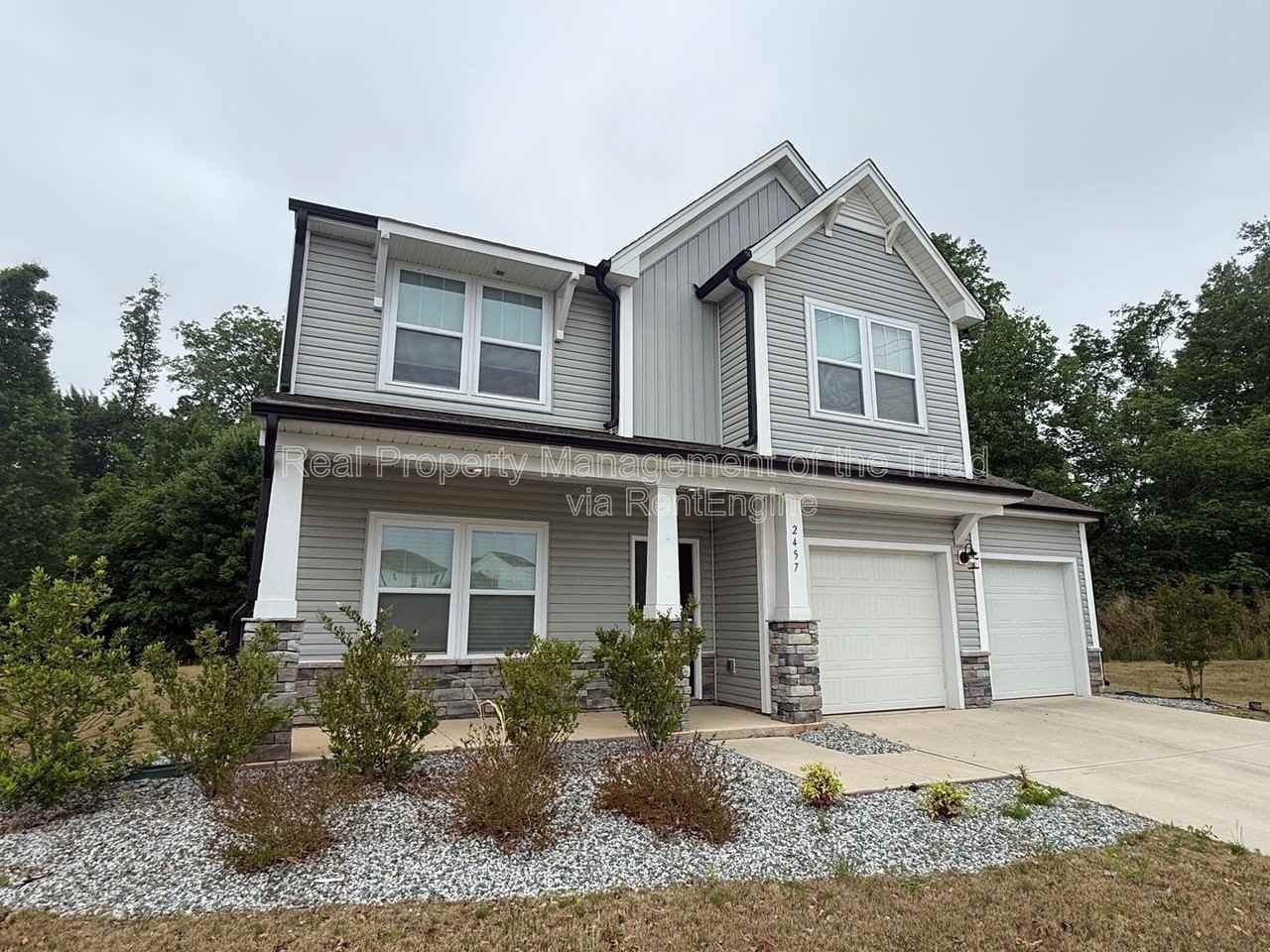 2457 Dukes Hollow Ct - Photo 2 of 19