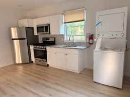 featured image of 82 Jacoby St #2