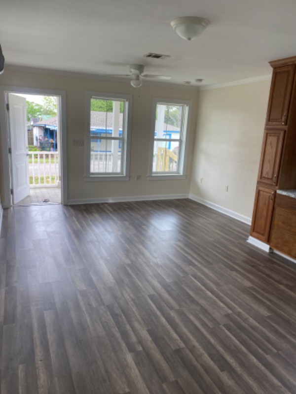 5635 Leon St - Photo 2 of 7