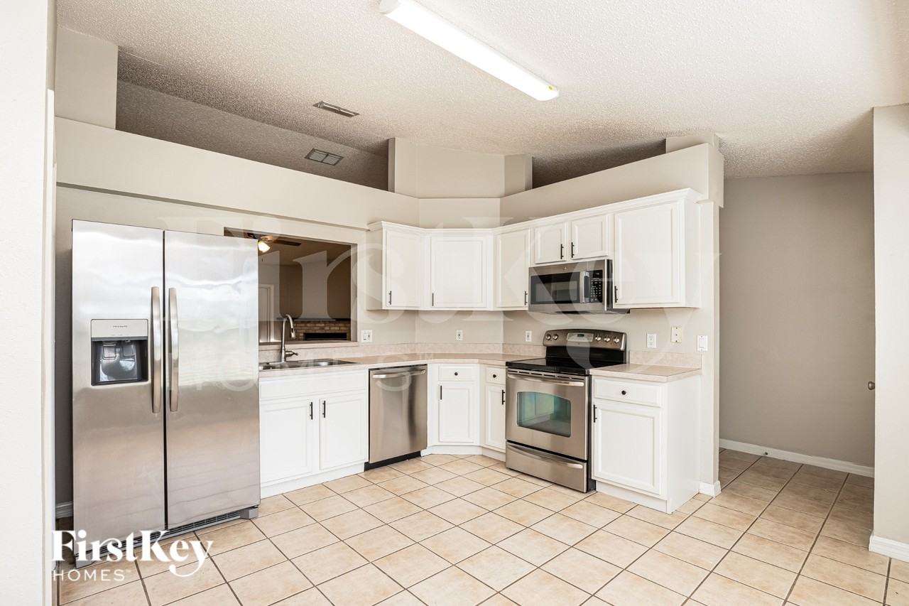 213 Autumn Ridge Rd - Photo 7 of 19