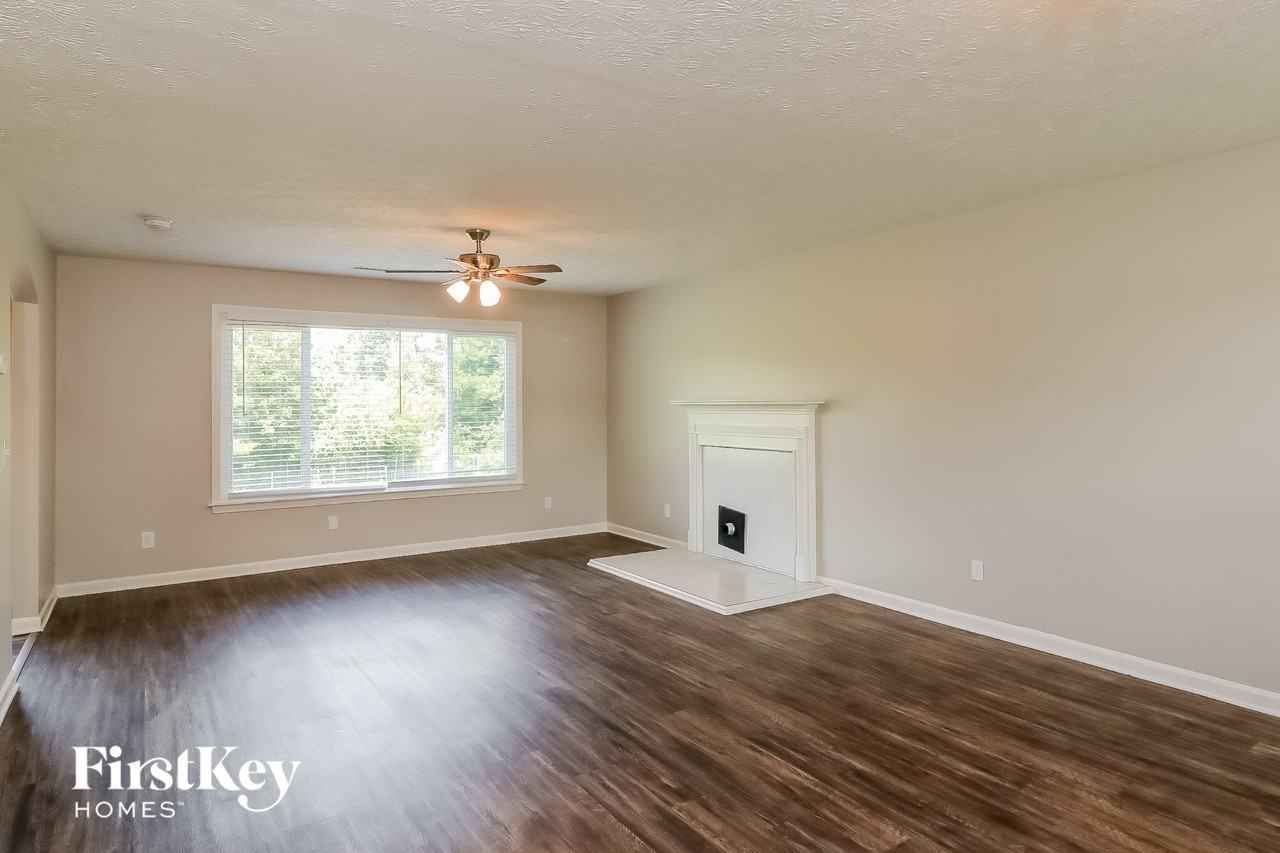 138 Wards Creek Ln - Photo 2 of 15