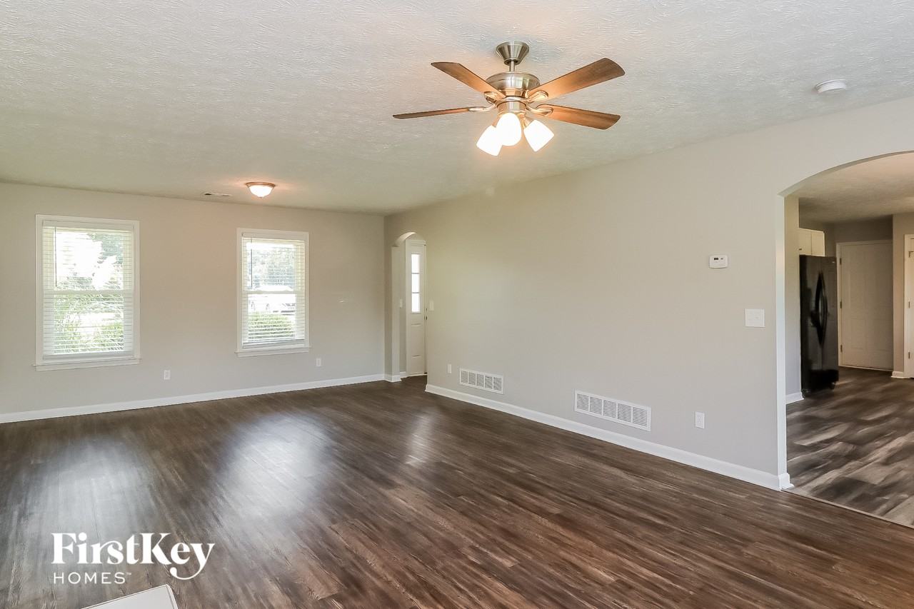 138 Wards Creek Ln - Photo 3 of 15
