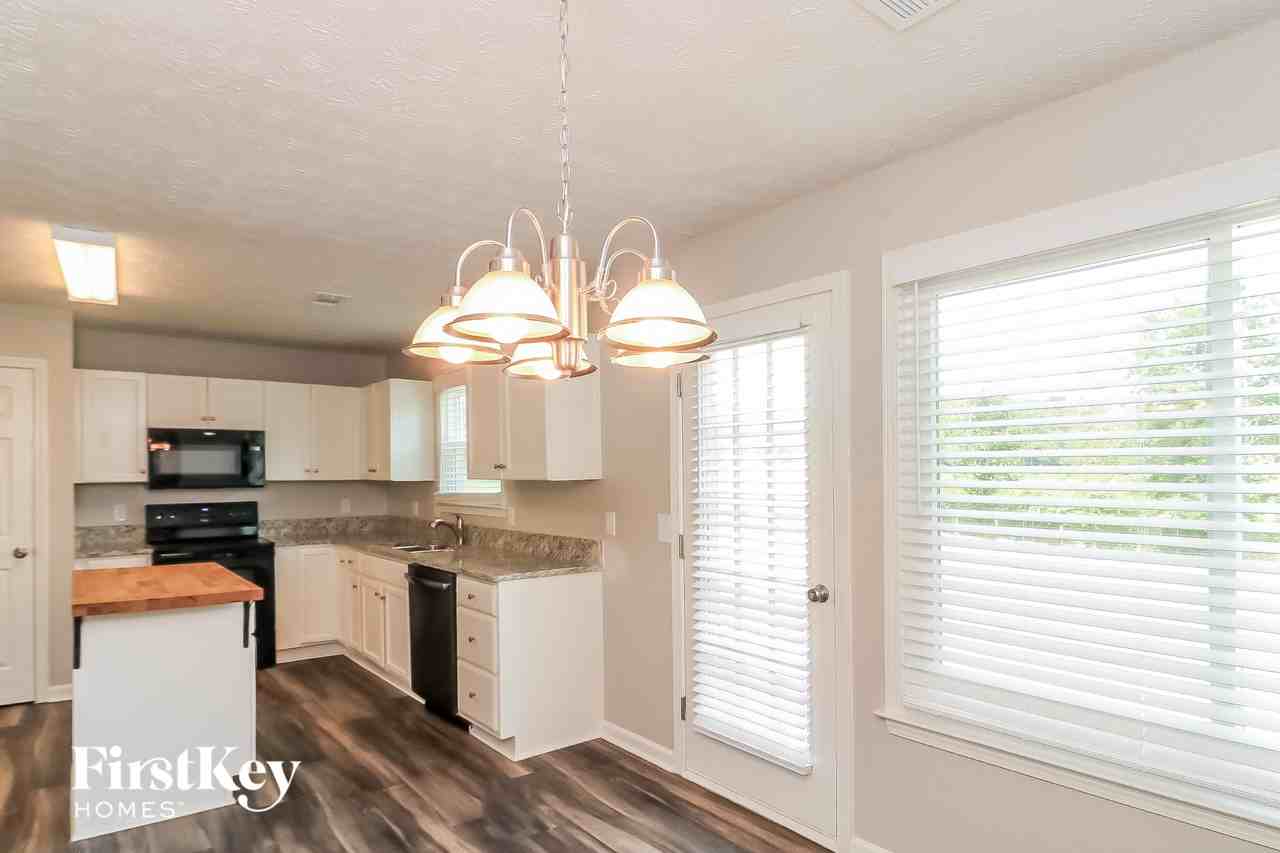 138 Wards Creek Ln - Photo 4 of 15