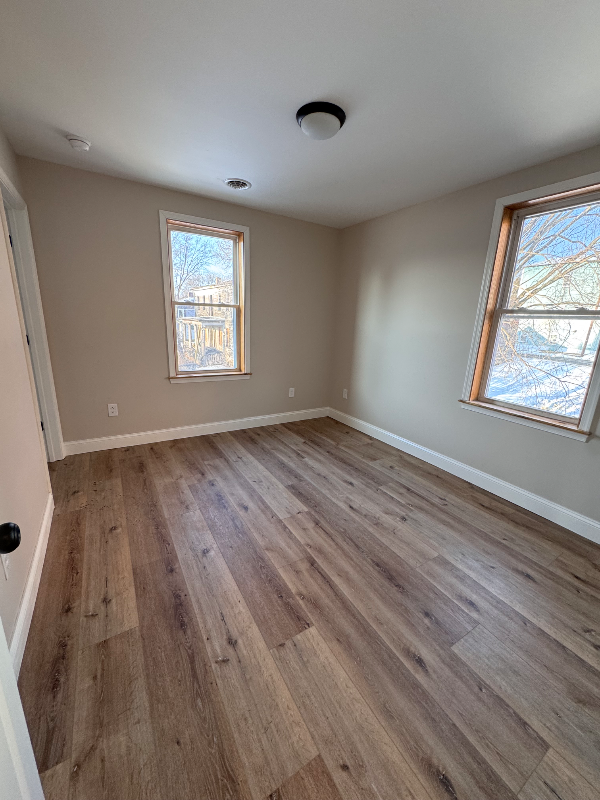 213 W Court St #4 - Photo 5 of 10