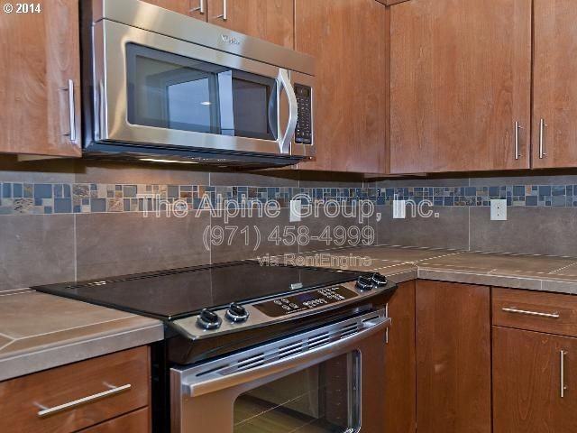 14323 Sw Compass Dr - Photo 3 of 10