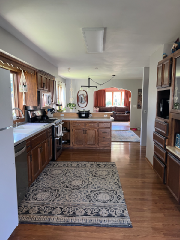 412 W Main St - Photo 2 of 18