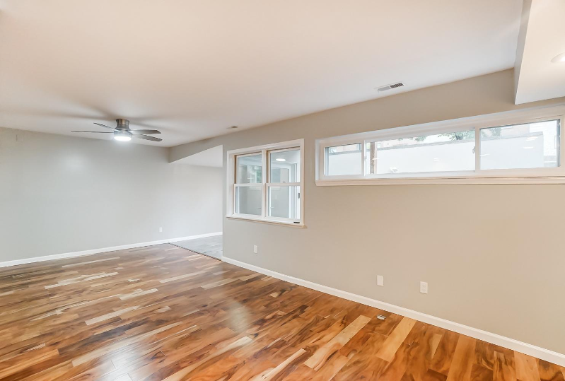114 E Corry St - Photo 7 of 38