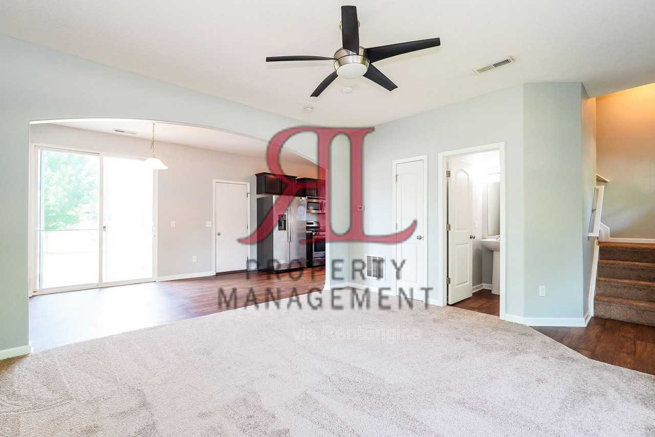 5845 Marble Creek St - Photo 5 of 17