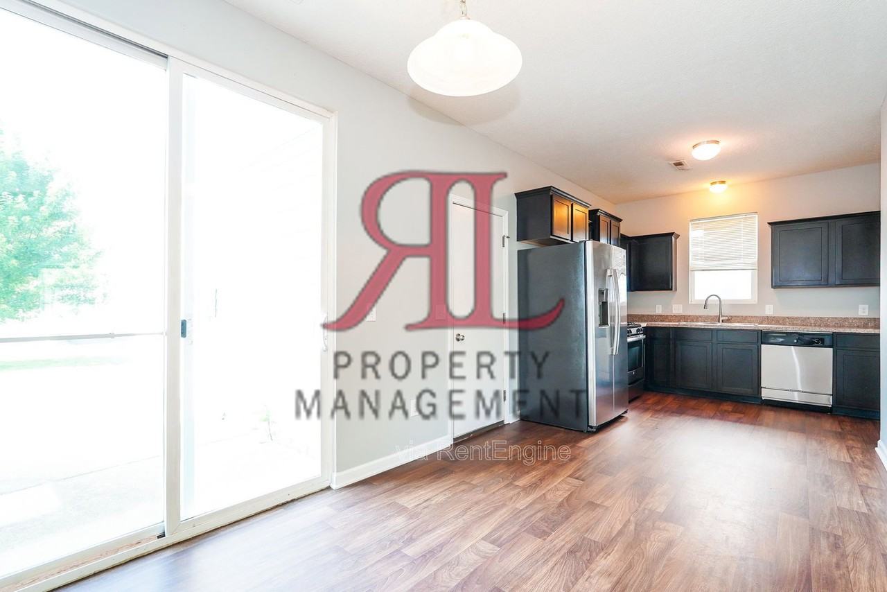 5845 Marble Creek St - Photo 7 of 17