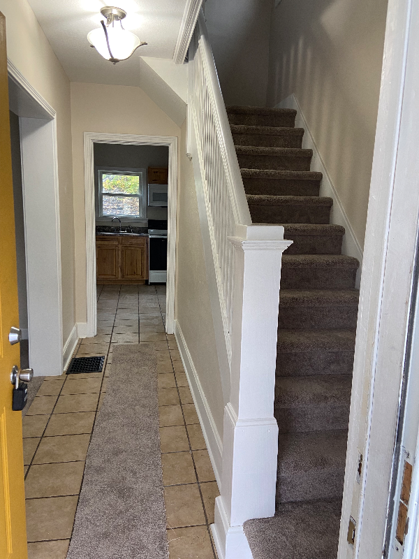 314 Thompson St - Photo 2 of 6