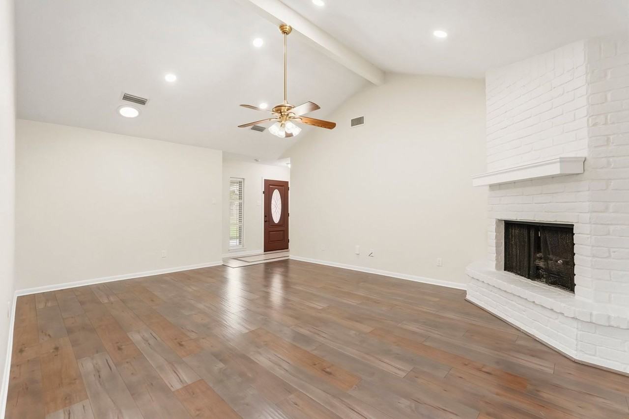 1911 Michele Dr - Photo 7 of 25