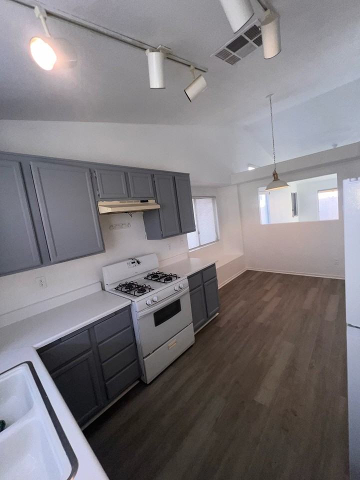 6570 Pipe Spring Dr - Photo 5 of 17