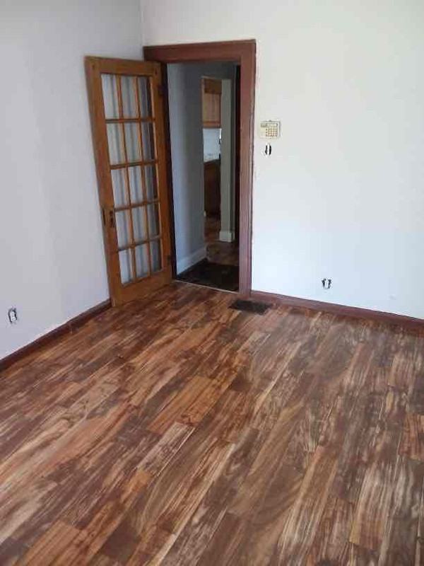 5611 Hallows Ave - Photo 5 of 12