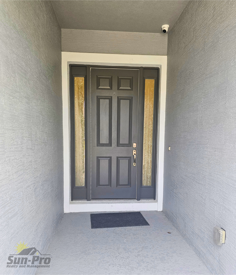 6235 W Fallsgrove Ln - Photo 2 of 34