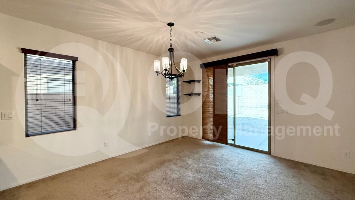 23782 W Harrison Dr - Photo 4 of 31