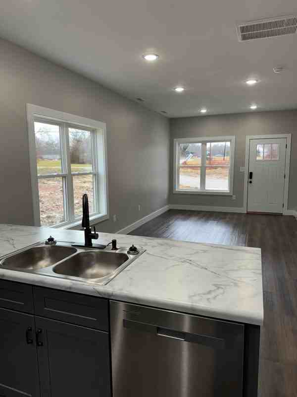 56 Holloway Dr #1 - Photo 3 of 20