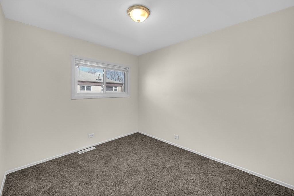 1269 Division St - Photo 7 of 13