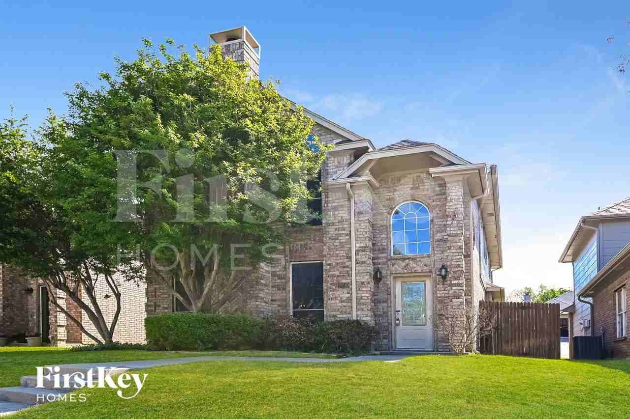 2210 Meadowstone Dr