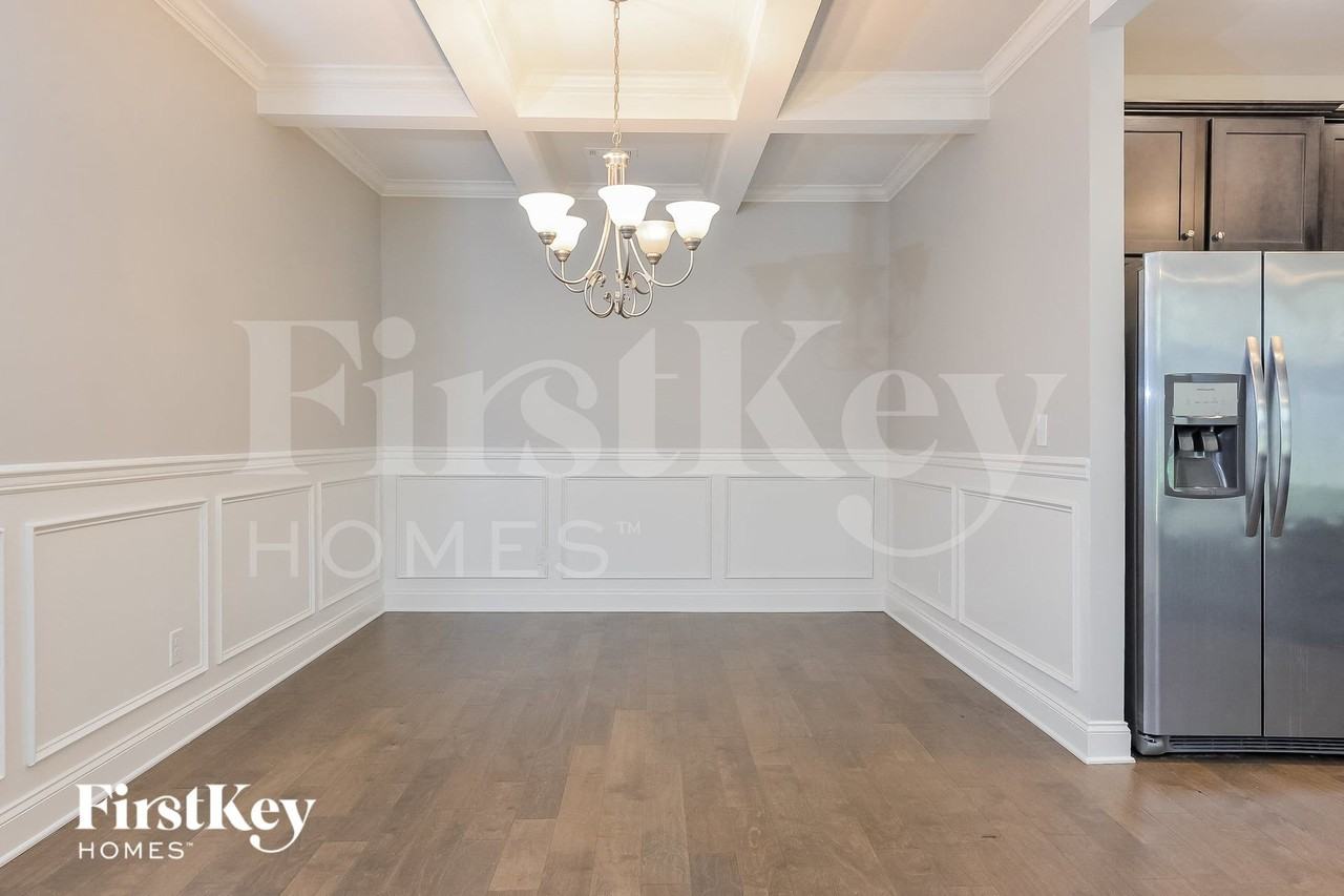 5542 Bridle Way - Photo 5 of 15