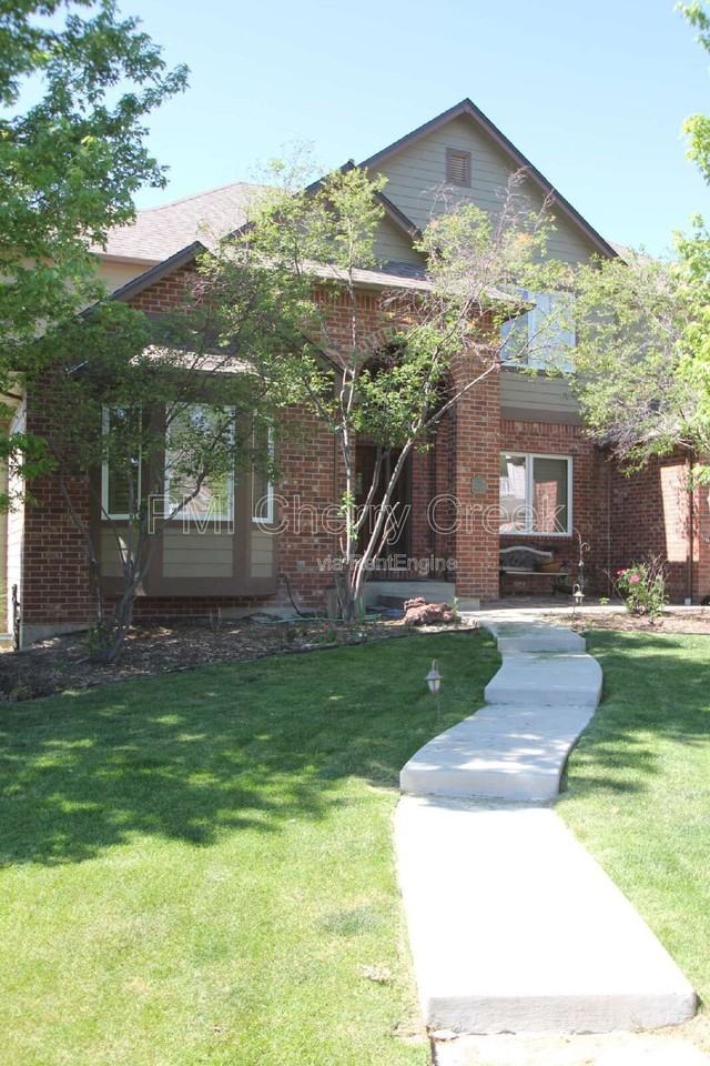 7489 Bur Oak Pl