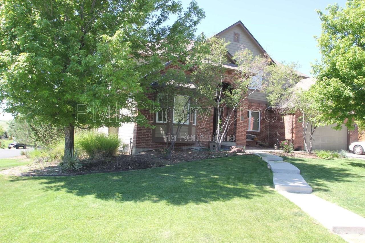 7489 Bur Oak Pl - Photo 2 of 45