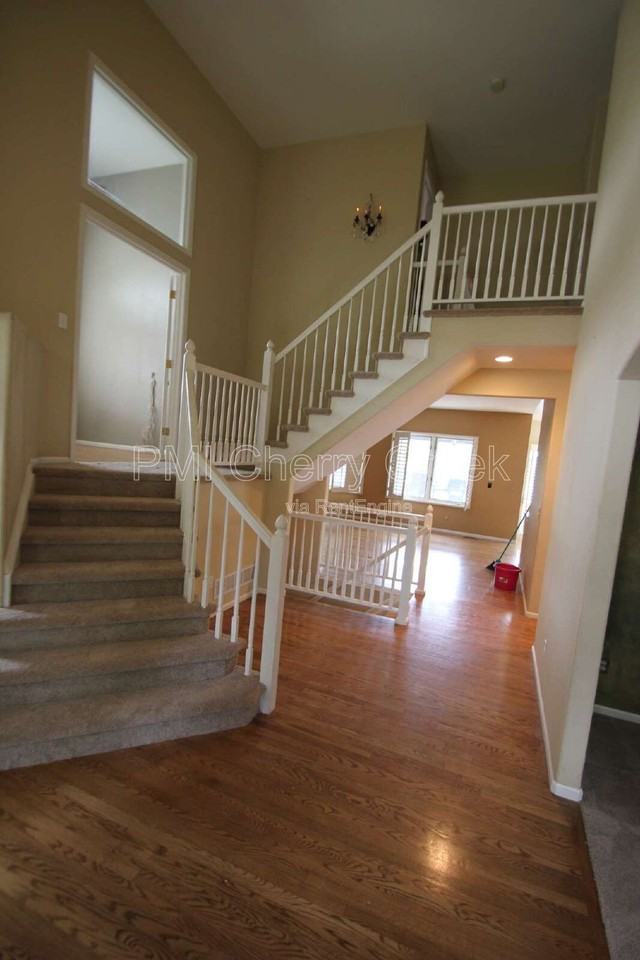 7489 Bur Oak Pl - Photo 5 of 45