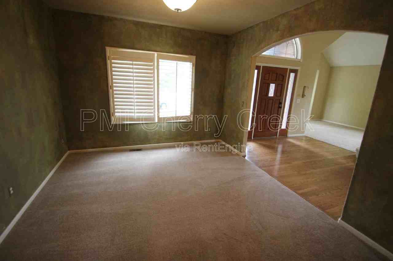 7489 Bur Oak Pl - Photo 6 of 45