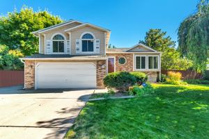 featured image of 582 E Meadow Hill Dr