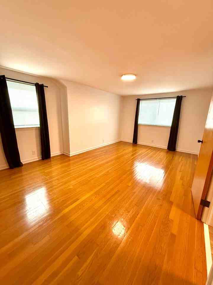 2104 Lincoln Ave #A - Photo 7 of 8