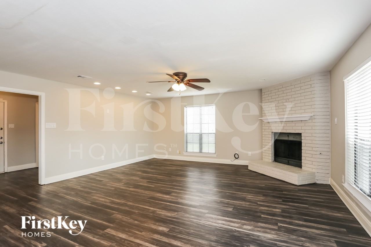 2345 Kildeer Trl - Photo 3 of 16
